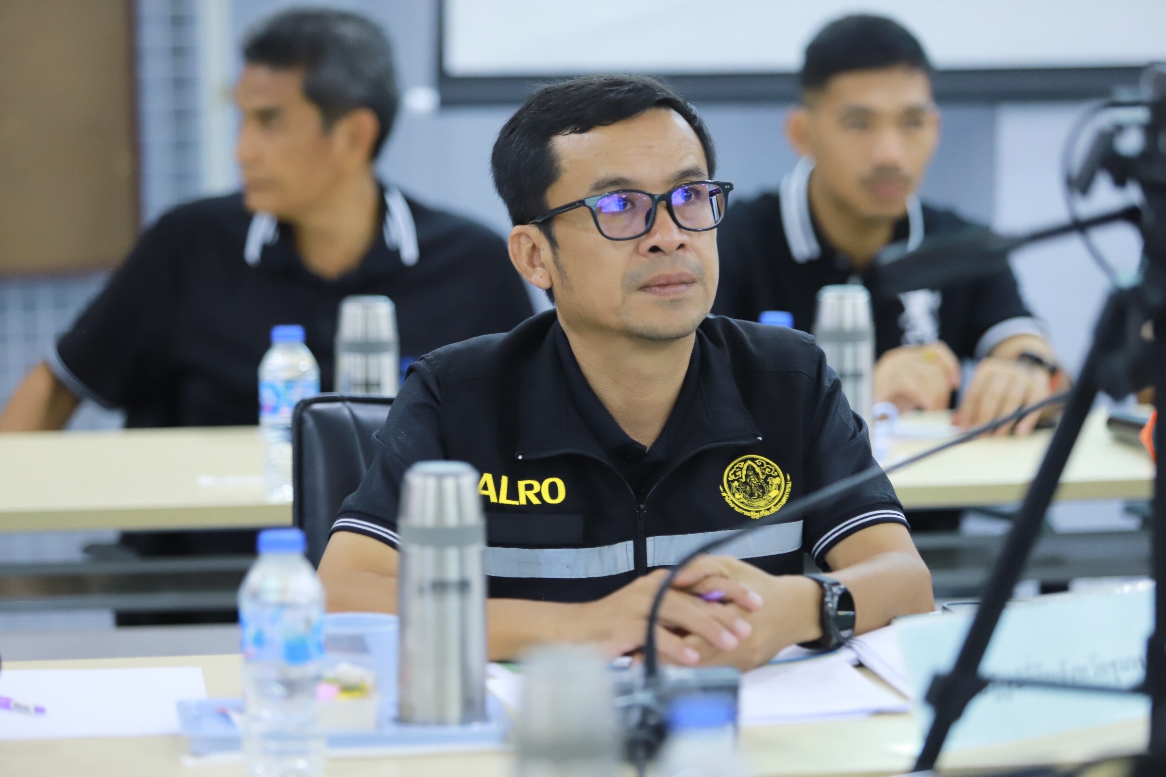 title - เลขาธิการ ส.ป.ก. ประชุมติดตามผลการดำเนินงาน และการใช้จ่ายงบประมาณ ประจำปีงบประมาณ พ.ศ.2569 ของภาคใต้ 